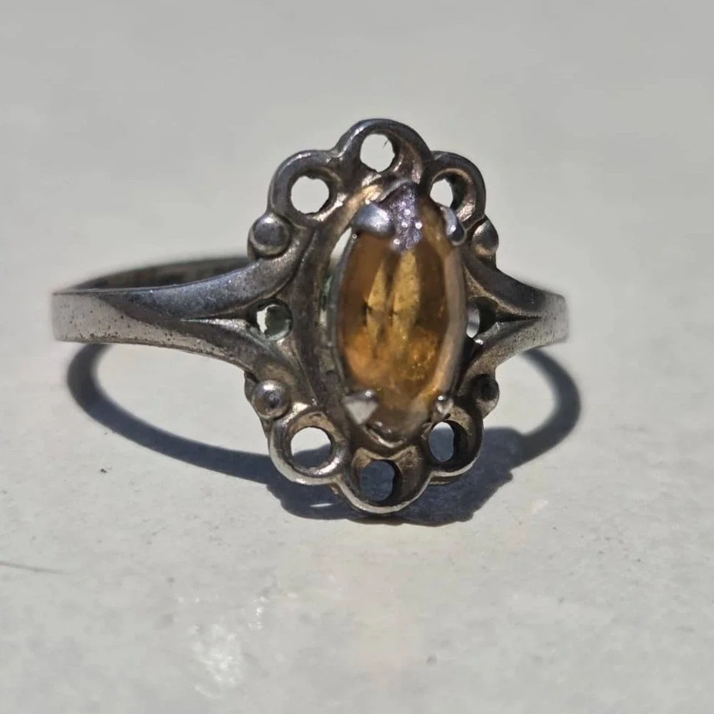 vintage Espo 925 sterling silver marquise citrine ring with a scalloped Size 4